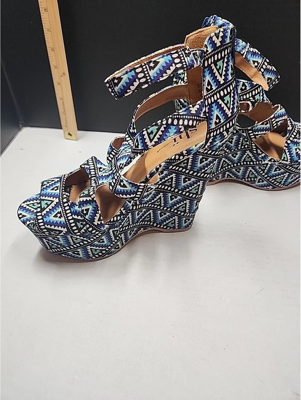 Women's Shi by Journey Wedge Heels Sandals Size 7.5